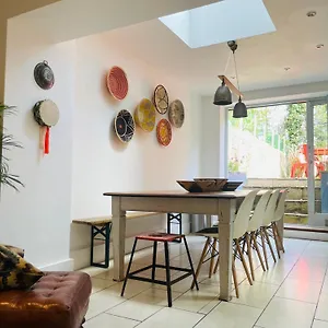 Beautiful Victorian House, Sleeps 12 Holiday home London